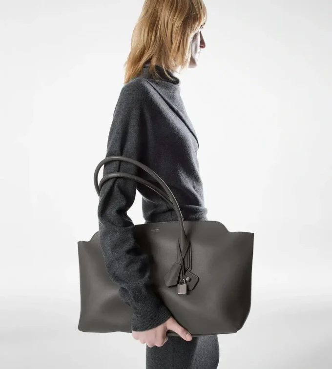Natural Grain Leather Alexander Large Shoulder Bag Natural Grain Leather Alexander Large Shoulder Bag