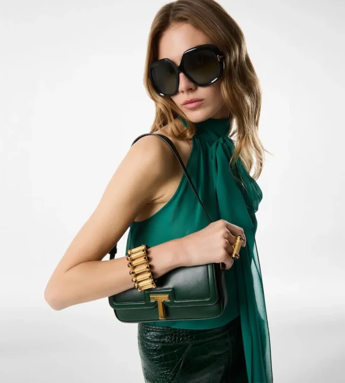 Sleeveless Lavalliere Blouse