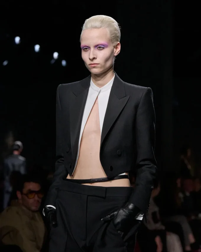 Supple Grain Leather Slim T Belt